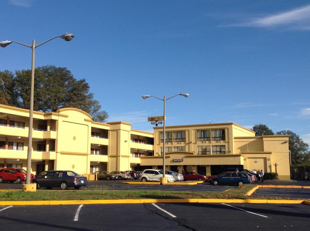 Diamond Inn & Suites Richmond Esterno foto