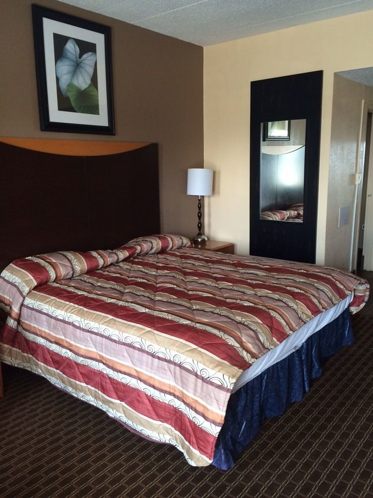 Diamond Inn & Suites Richmond Esterno foto