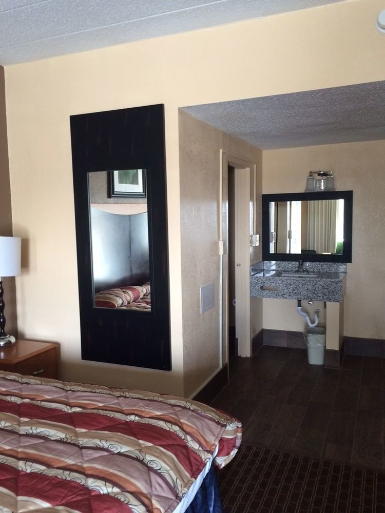 Diamond Inn & Suites Richmond Esterno foto