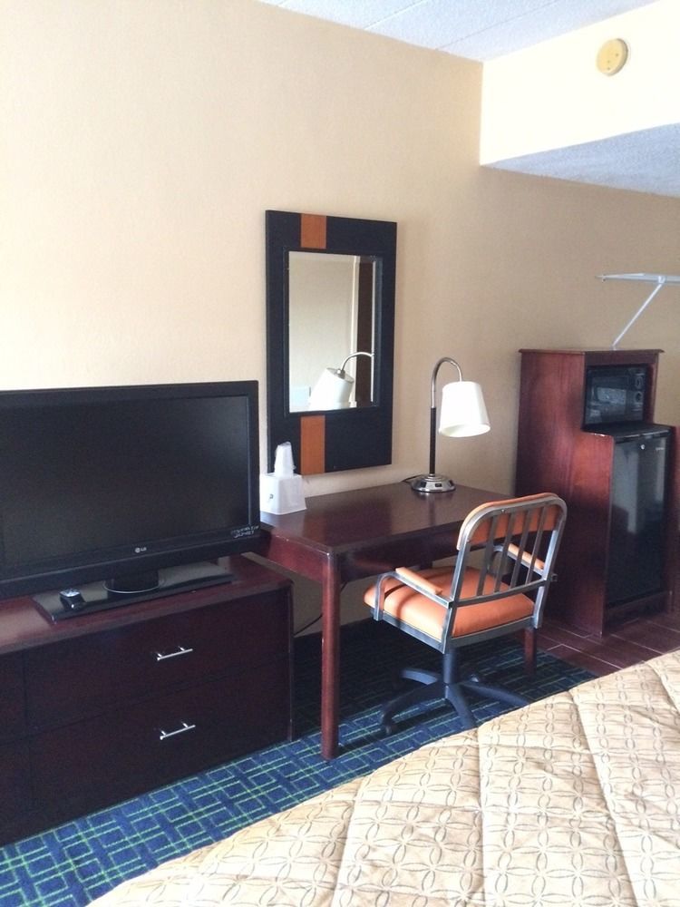 Diamond Inn & Suites Richmond Esterno foto