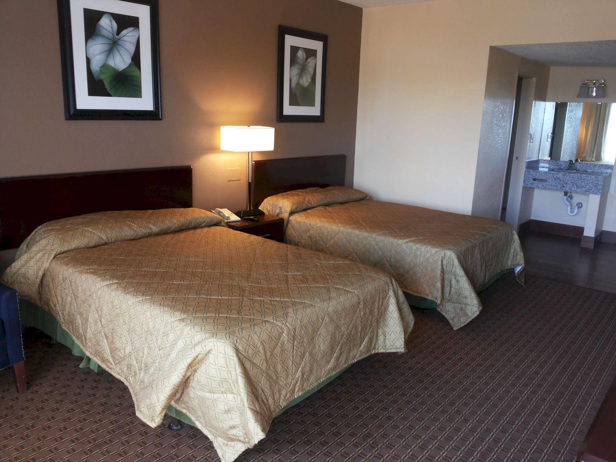 Diamond Inn & Suites Richmond Esterno foto