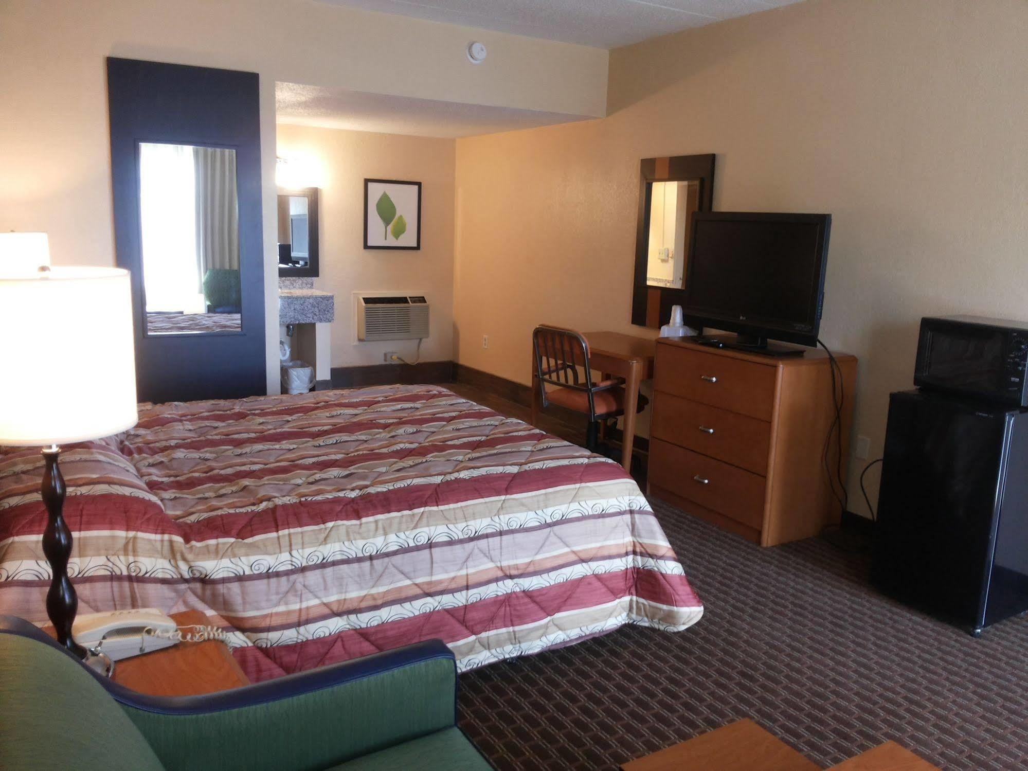 Diamond Inn & Suites Richmond Esterno foto