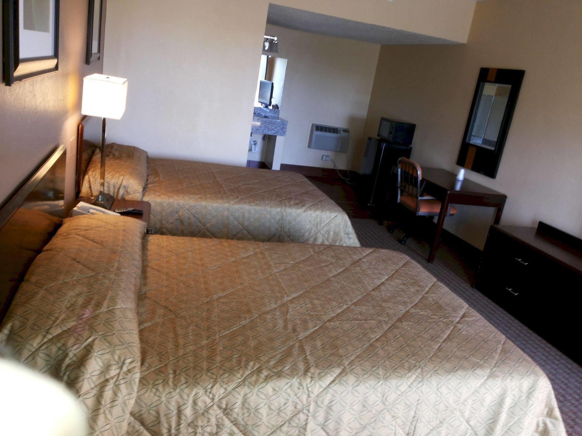 Diamond Inn & Suites Richmond Esterno foto